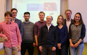 Left to right: Robert Iepsma, Maurits van Bellen, a teacher, Marc Souwer, Eelco Dijkstra, Renee Witsenberg, Ronald Scheer and Laura van der Lubbe